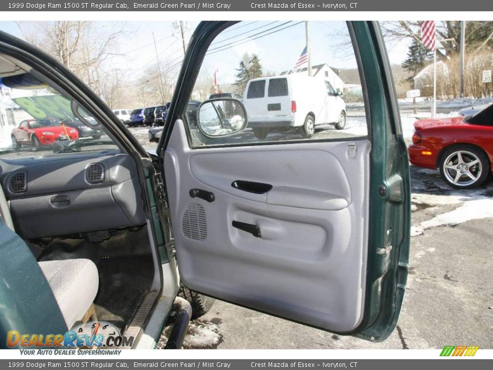 1999 Dodge Ram 1500 ST Regular Cab Emerald Green Pearl / Mist Gray Photo #15