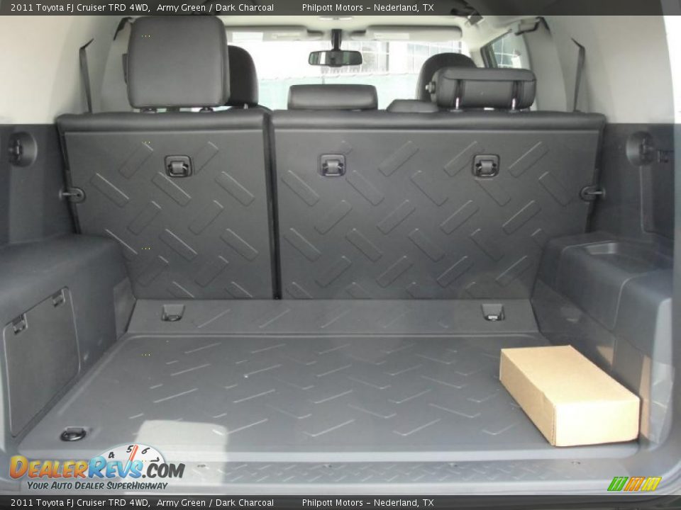 2011 Toyota FJ Cruiser TRD 4WD Trunk Photo #21