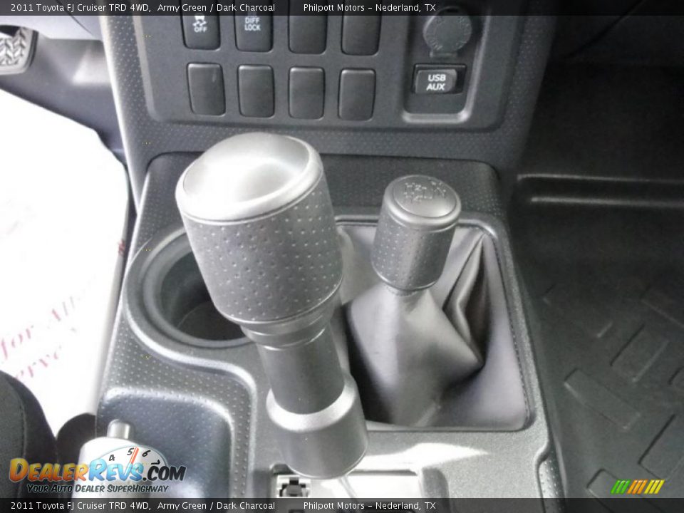 2011 Toyota FJ Cruiser TRD 4WD Shifter Photo #36