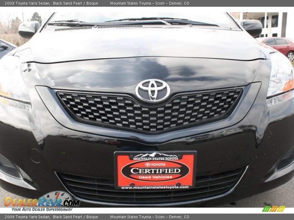2009 Toyota Yaris Sedan Black Sand Pearl / Bisque Photo #29