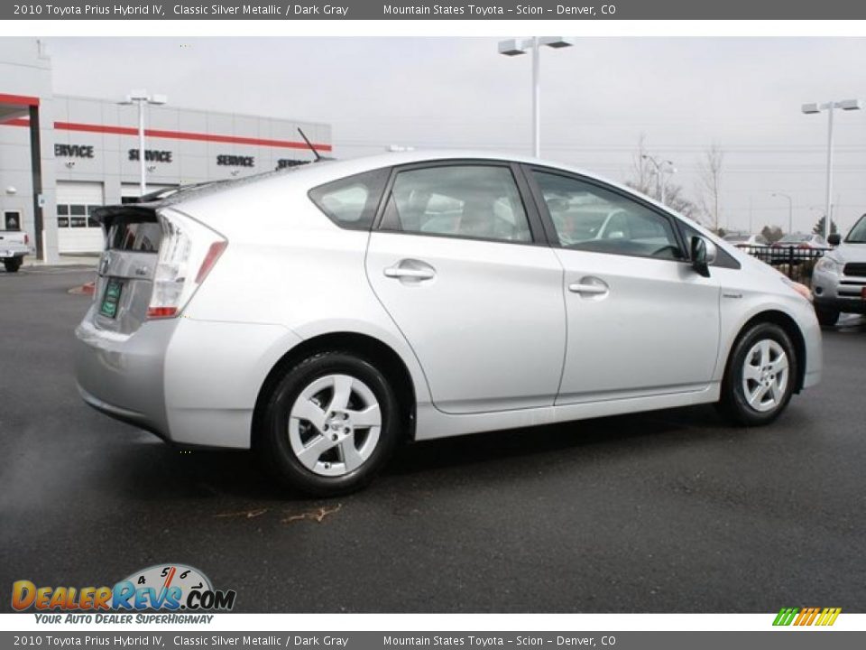 2010 Toyota Prius Hybrid IV Classic Silver Metallic / Dark Gray Photo #2