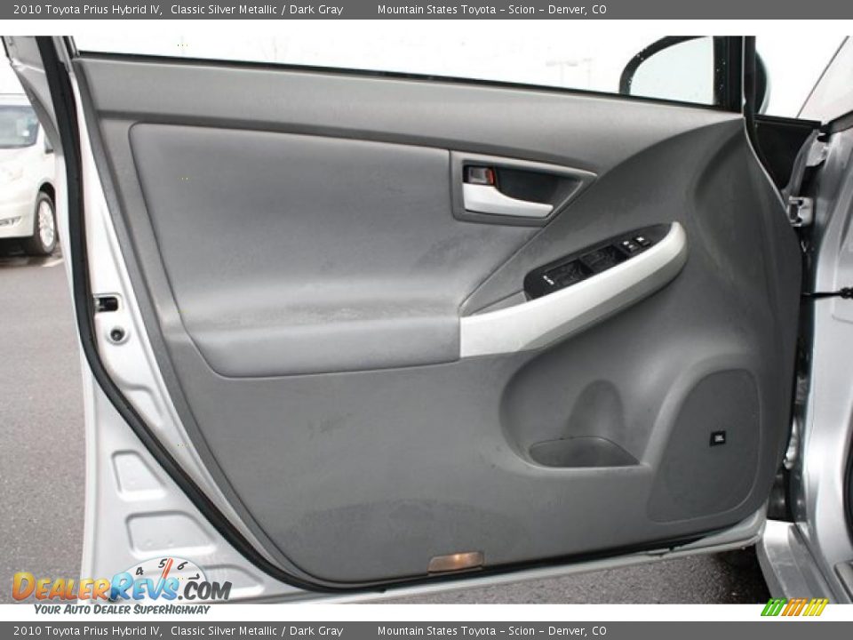 2010 Toyota Prius Hybrid IV Classic Silver Metallic / Dark Gray Photo #14