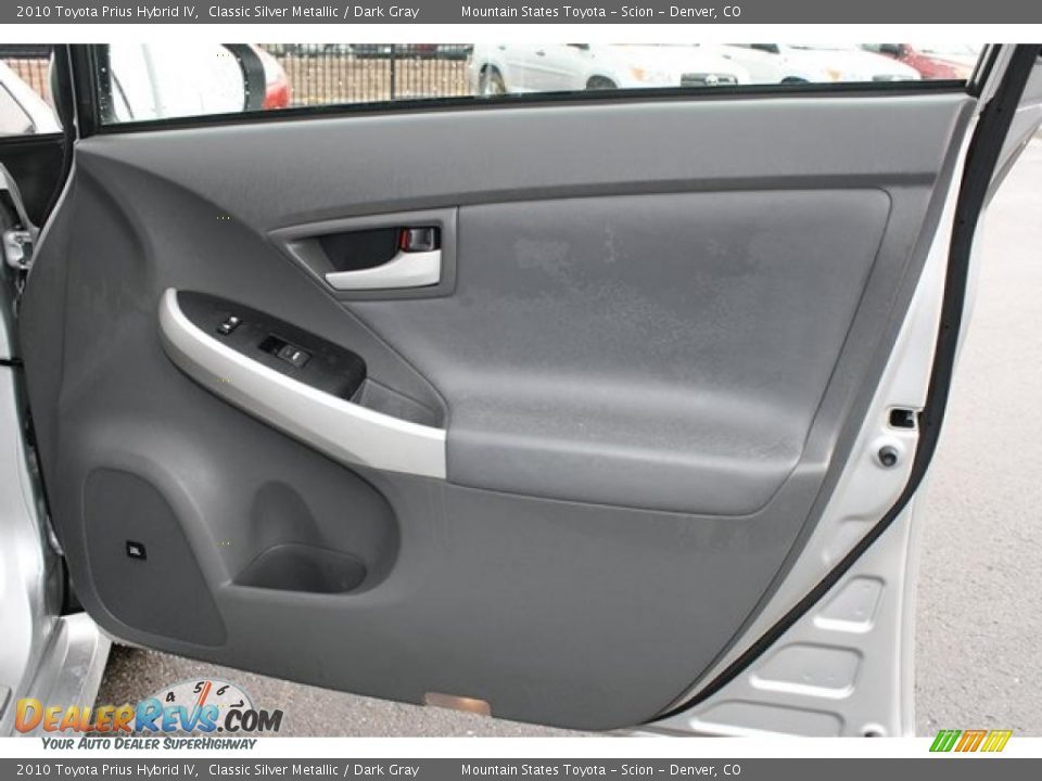 2010 Toyota Prius Hybrid IV Classic Silver Metallic / Dark Gray Photo #15