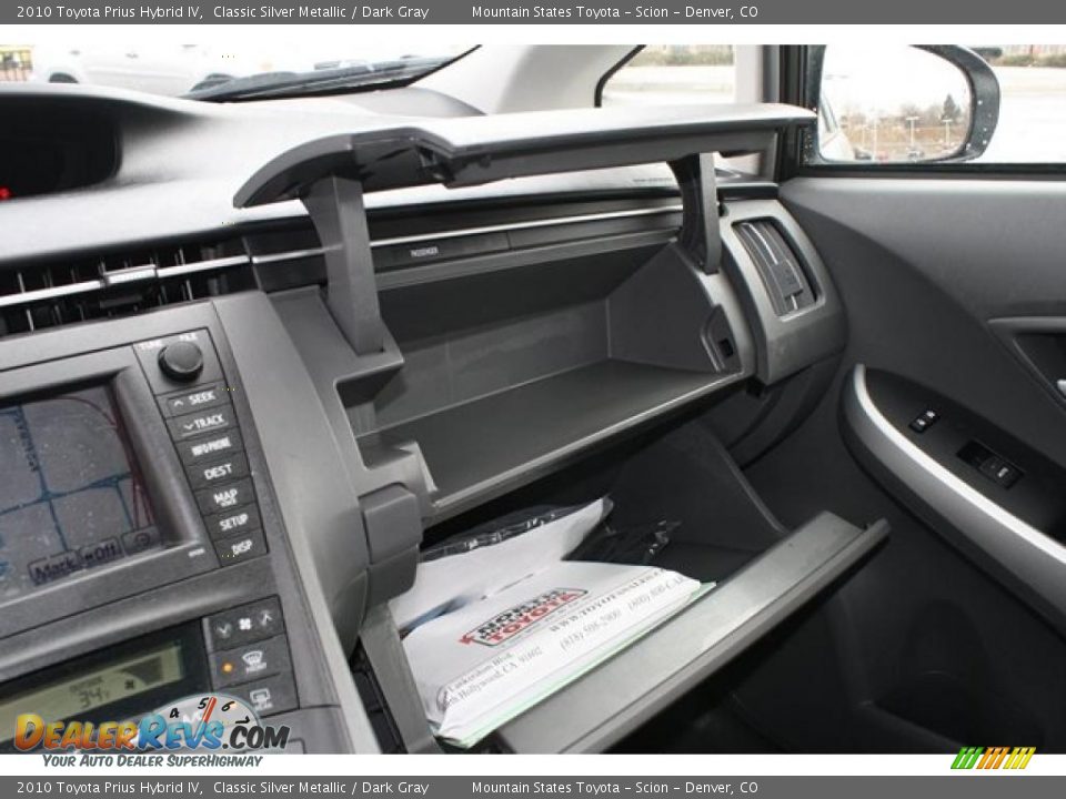 2010 Toyota Prius Hybrid IV Classic Silver Metallic / Dark Gray Photo #19