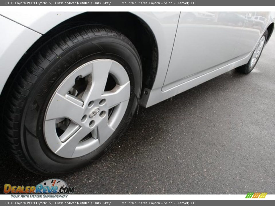 2010 Toyota Prius Hybrid IV Classic Silver Metallic / Dark Gray Photo #23