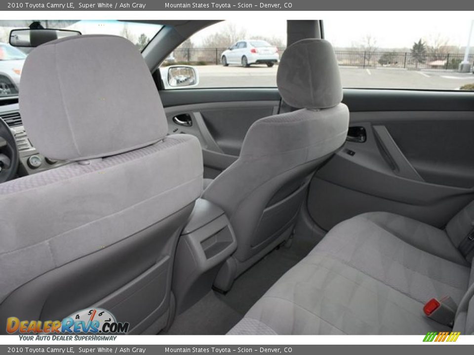 2010 Toyota Camry LE Super White / Ash Gray Photo #10