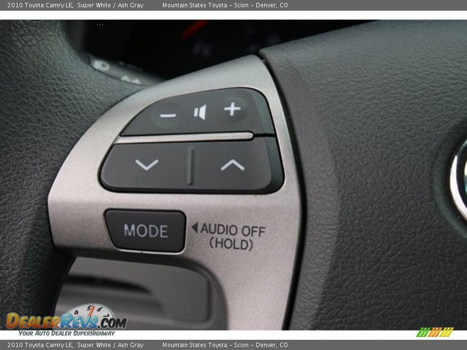 2010 Toyota Camry LE Super White / Ash Gray Photo #17