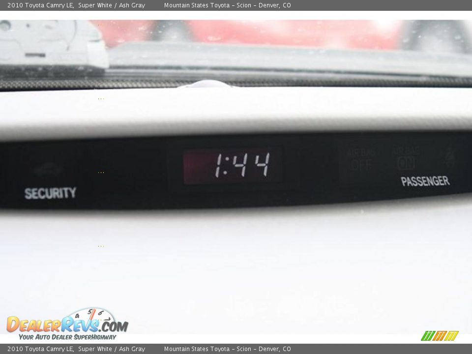 2010 Toyota Camry LE Super White / Ash Gray Photo #18