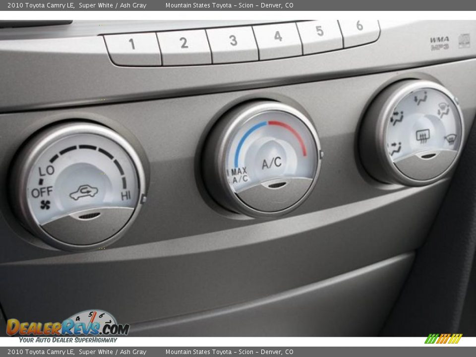 2010 Toyota Camry LE Super White / Ash Gray Photo #21