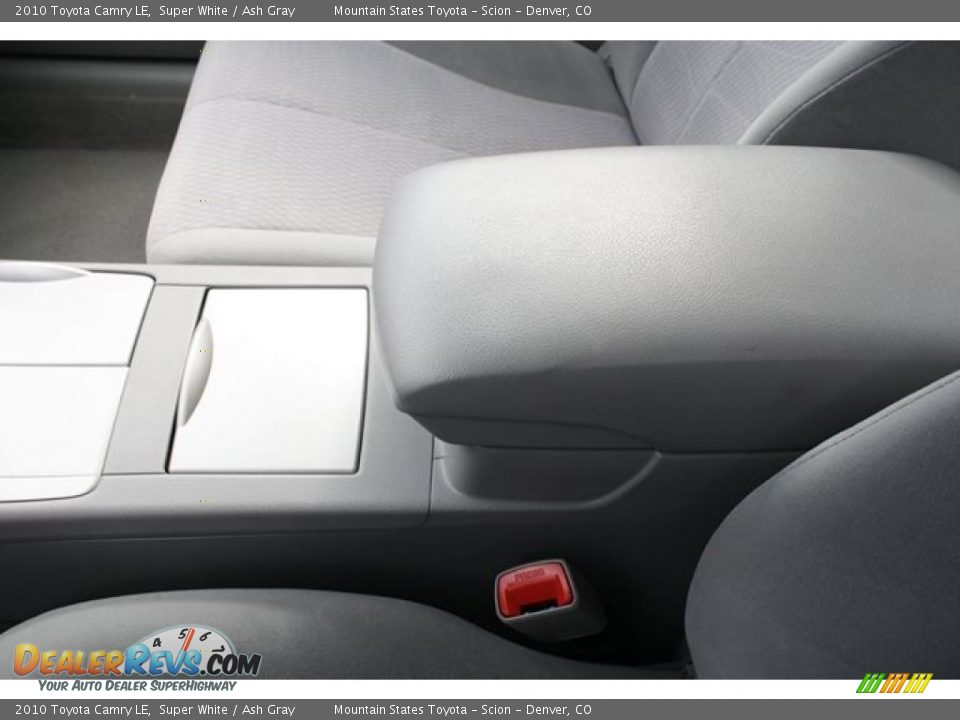 2010 Toyota Camry LE Super White / Ash Gray Photo #23