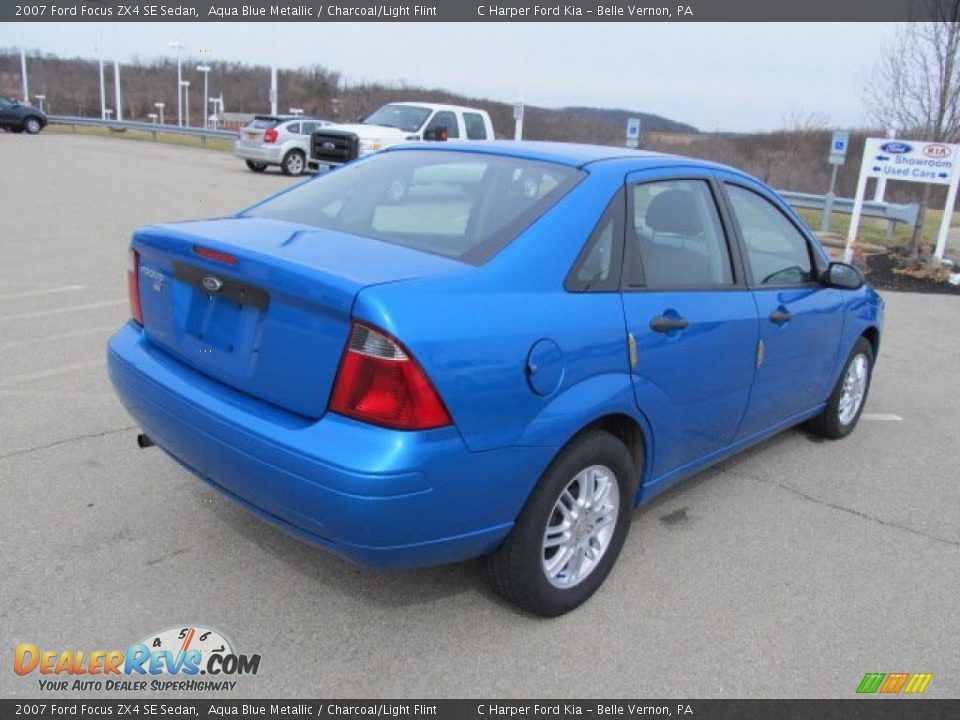 2007 Ford Focus ZX4 SE Sedan Aqua Blue Metallic / Charcoal/Light Flint Photo #9