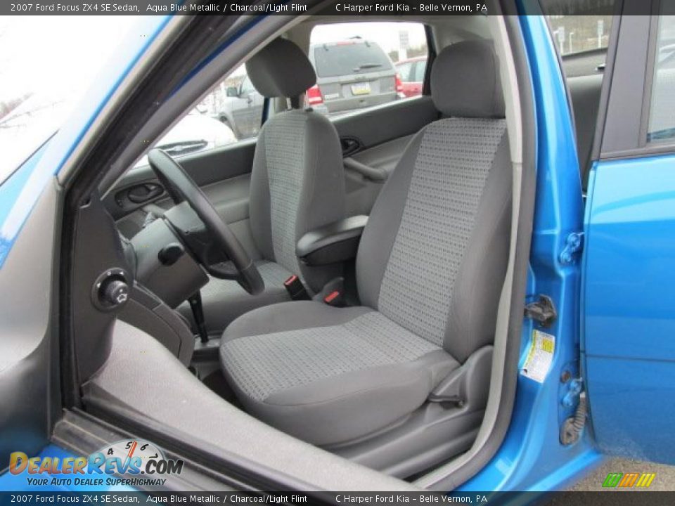 2007 Ford Focus ZX4 SE Sedan Aqua Blue Metallic / Charcoal/Light Flint Photo #12