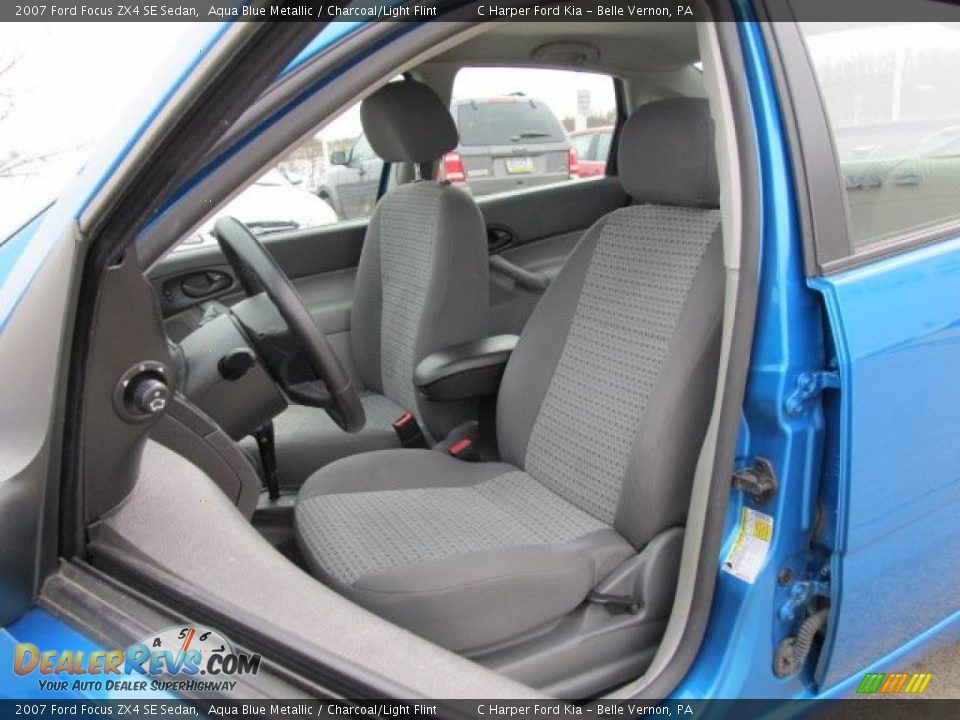 2007 Ford Focus ZX4 SE Sedan Aqua Blue Metallic / Charcoal/Light Flint Photo #16