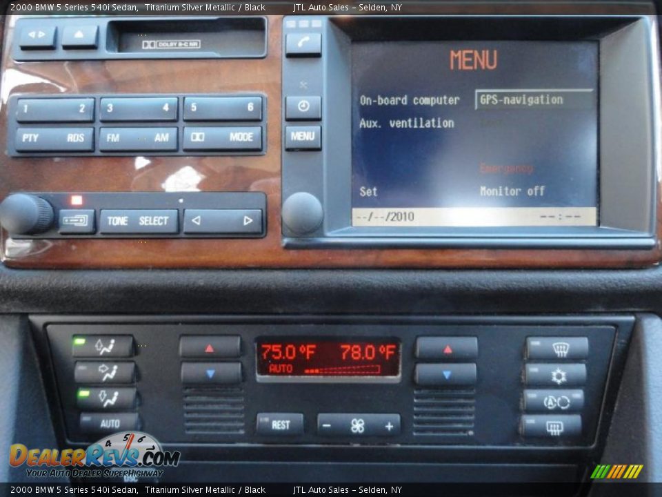 Controls of 2000 BMW 5 Series 540i Sedan Photo #13