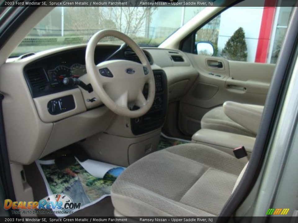 Medium Parchment Interior - 2003 Ford Windstar SE Photo #12