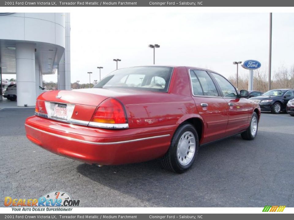 Toreador Red Metallic 2001 Ford Crown Victoria LX Photo #3