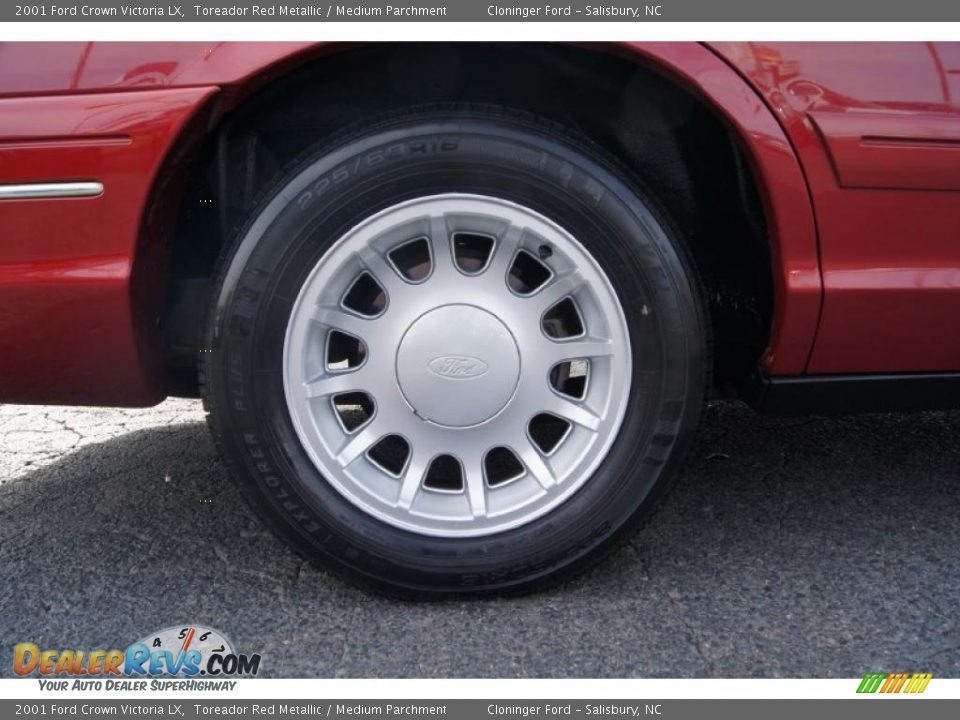 2001 Ford Crown Victoria LX Wheel Photo #19