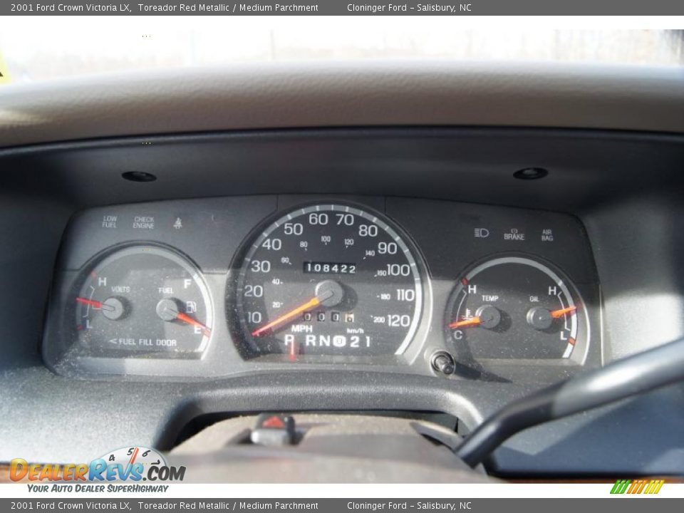 2001 Ford Crown Victoria LX Gauges Photo #25