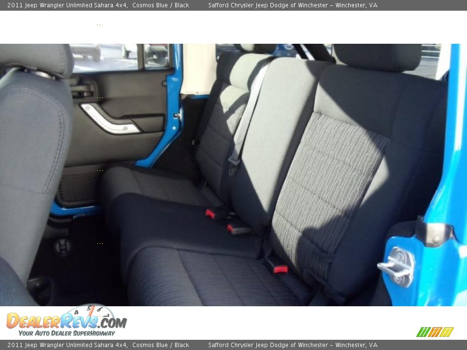 2011 Jeep Wrangler Unlimited Sahara 4x4 Cosmos Blue / Black Photo #13