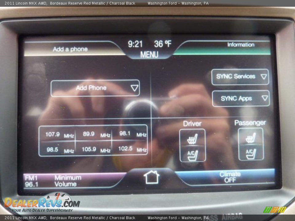 2011 Lincoln MKX AWD Bordeaux Reserve Red Metallic / Charcoal Black Photo #17