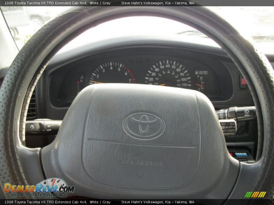 1998 Toyota Tacoma V6 TRD Extended Cab 4x4 White / Gray Photo #16