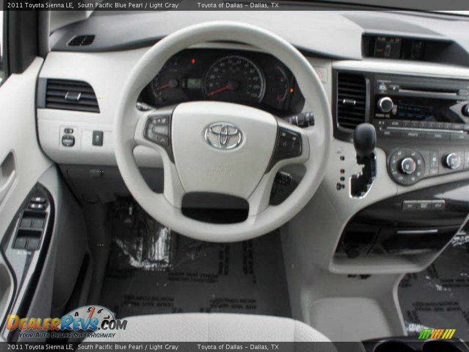 Light Gray Interior - 2011 Toyota Sienna LE Photo #9