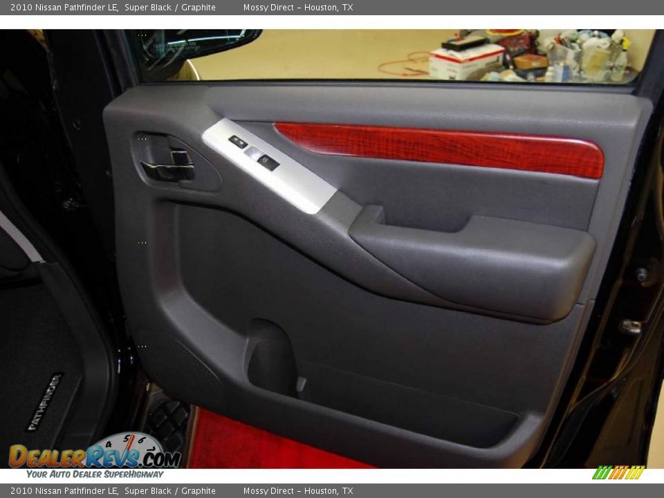 2010 Nissan Pathfinder LE Super Black / Graphite Photo #20