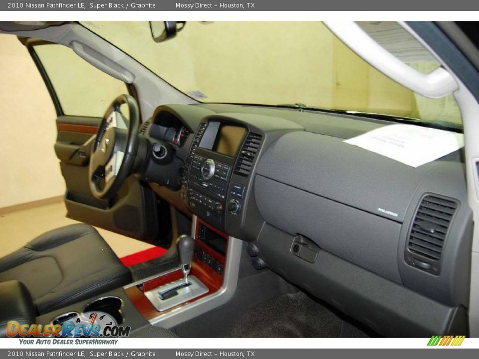 2010 Nissan Pathfinder LE Super Black / Graphite Photo #22