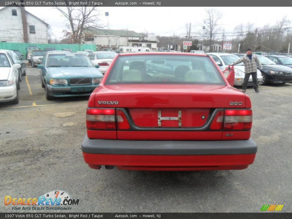 1997-volvo-850-glt-turbo-sedan-bright-red-taupe-photo-3-dealerrevs