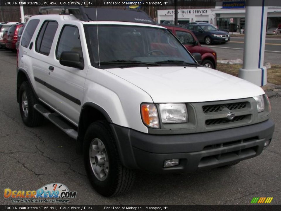 2000 Nissan Xterra SE V6 4x4 Cloud White / Dusk Photo #2