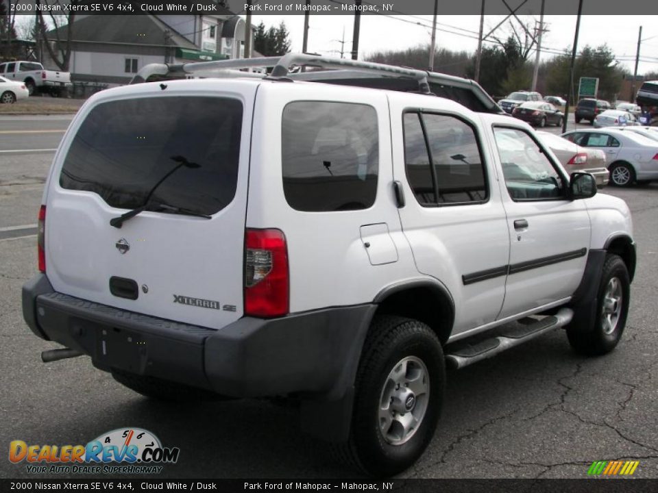 2000 Nissan Xterra SE V6 4x4 Cloud White / Dusk Photo #3