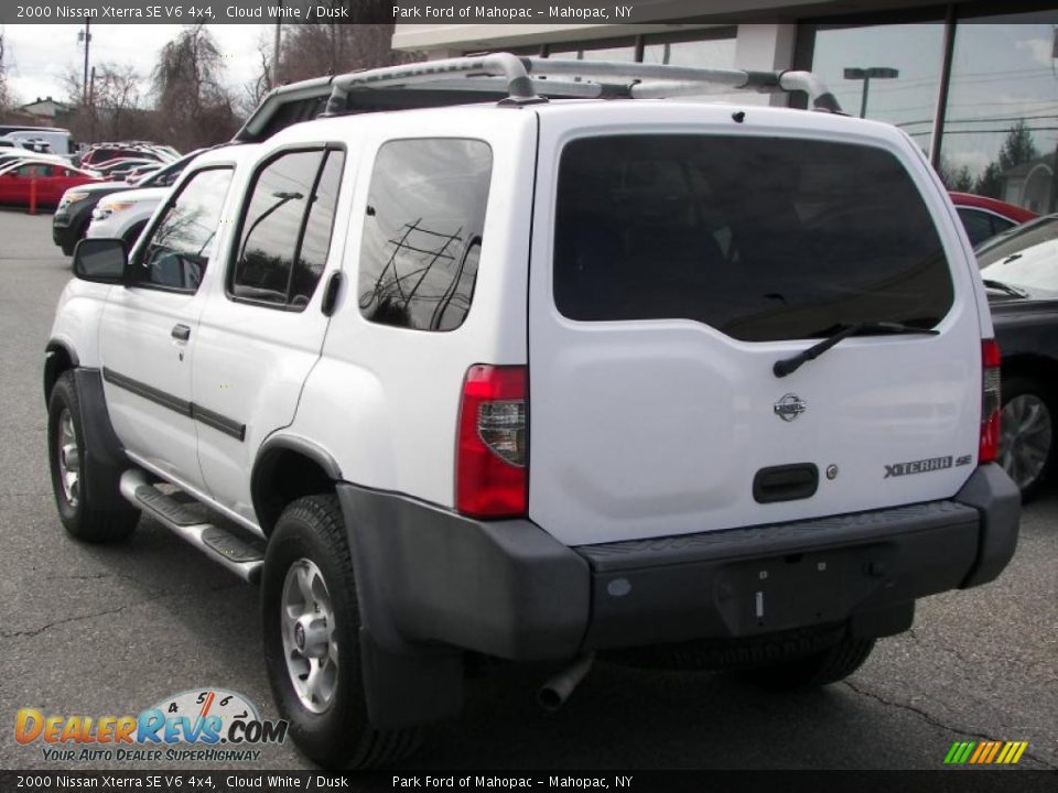 2000 Nissan Xterra SE V6 4x4 Cloud White / Dusk Photo #4