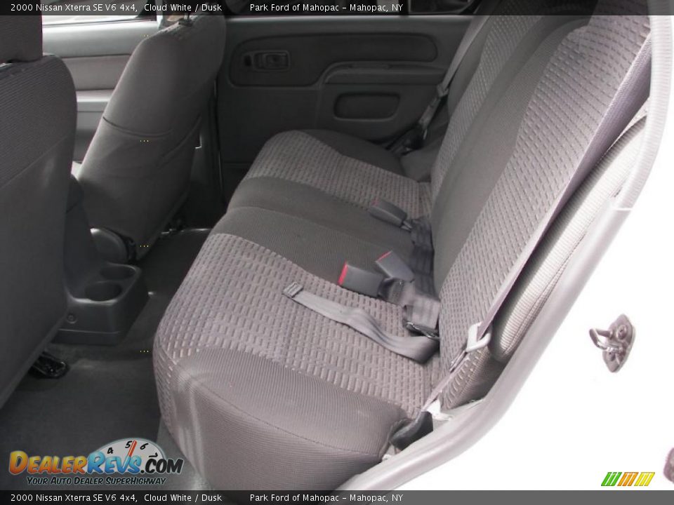 2000 Nissan Xterra SE V6 4x4 Cloud White / Dusk Photo #6