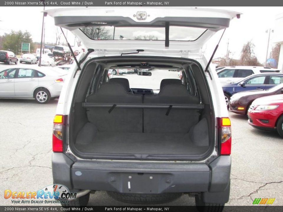 2000 Nissan Xterra SE V6 4x4 Cloud White / Dusk Photo #7