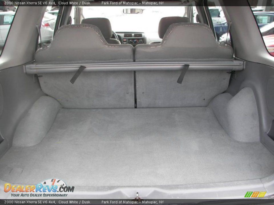 2000 Nissan Xterra SE V6 4x4 Trunk Photo #8