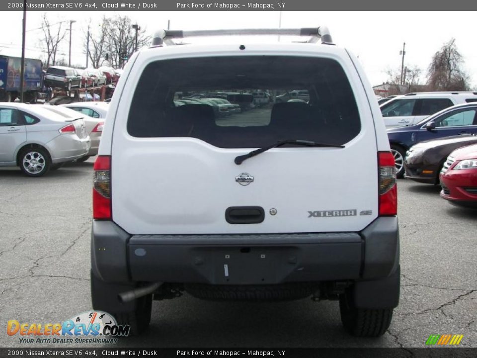 2000 Nissan Xterra SE V6 4x4 Cloud White / Dusk Photo #16