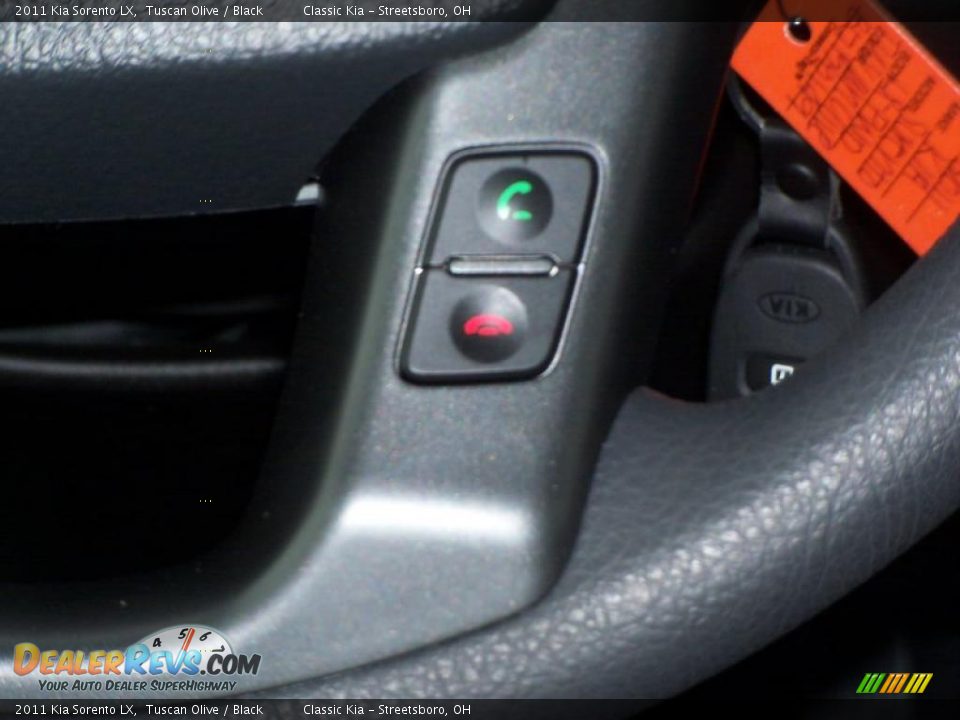 Controls of 2011 Kia Sorento LX Photo #20