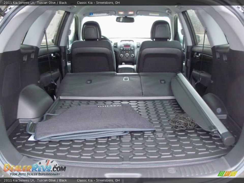 2011 Kia Sorento LX Trunk Photo #28