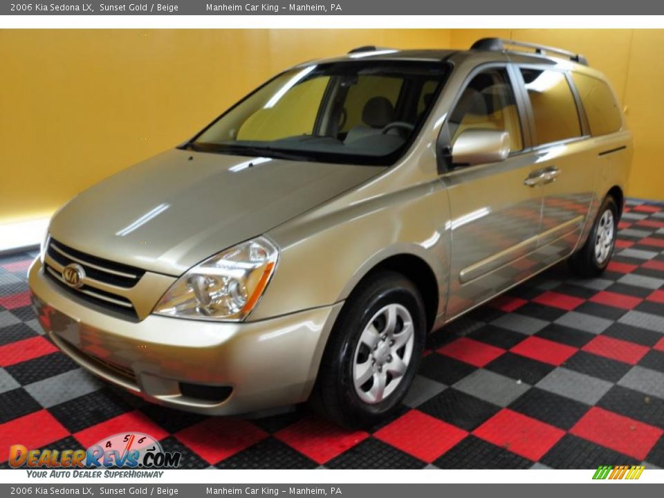 2006 Kia Sedona LX Sunset Gold / Beige Photo #2