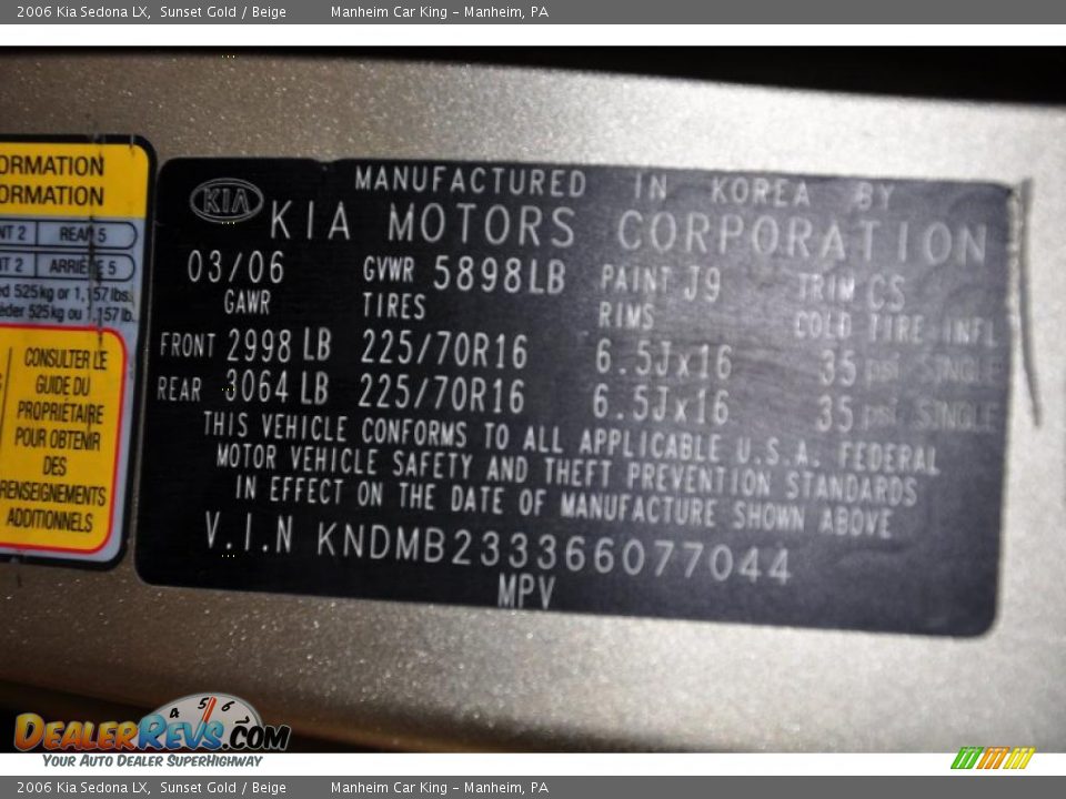 2006 Kia Sedona LX Sunset Gold / Beige Photo #9