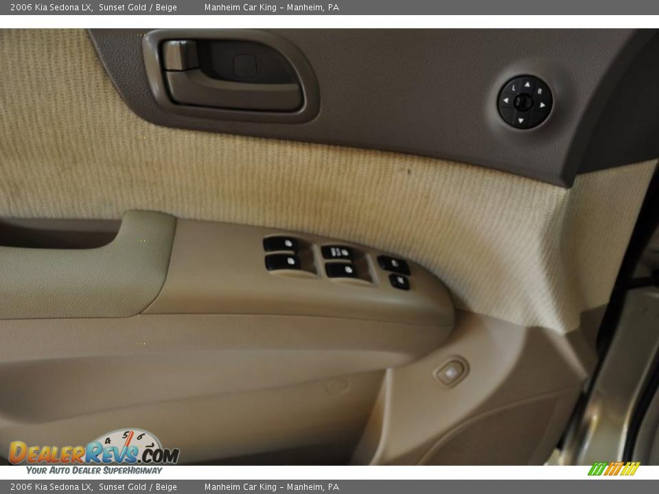 2006 Kia Sedona LX Sunset Gold / Beige Photo #10