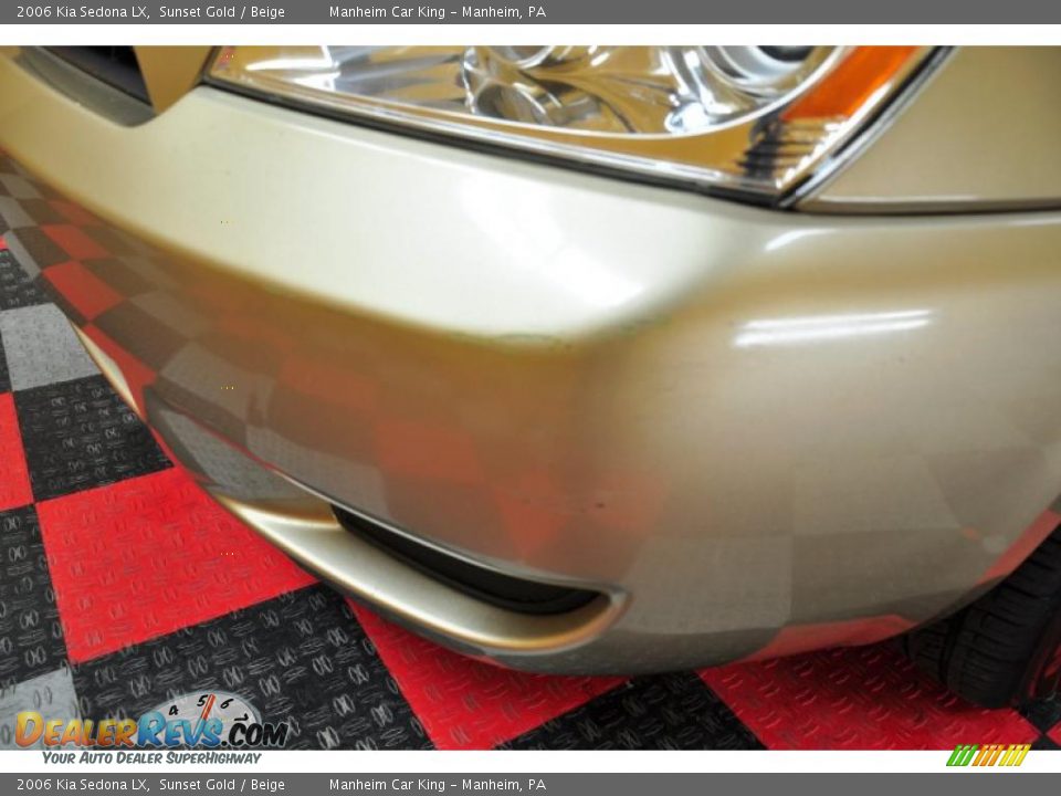2006 Kia Sedona LX Sunset Gold / Beige Photo #24