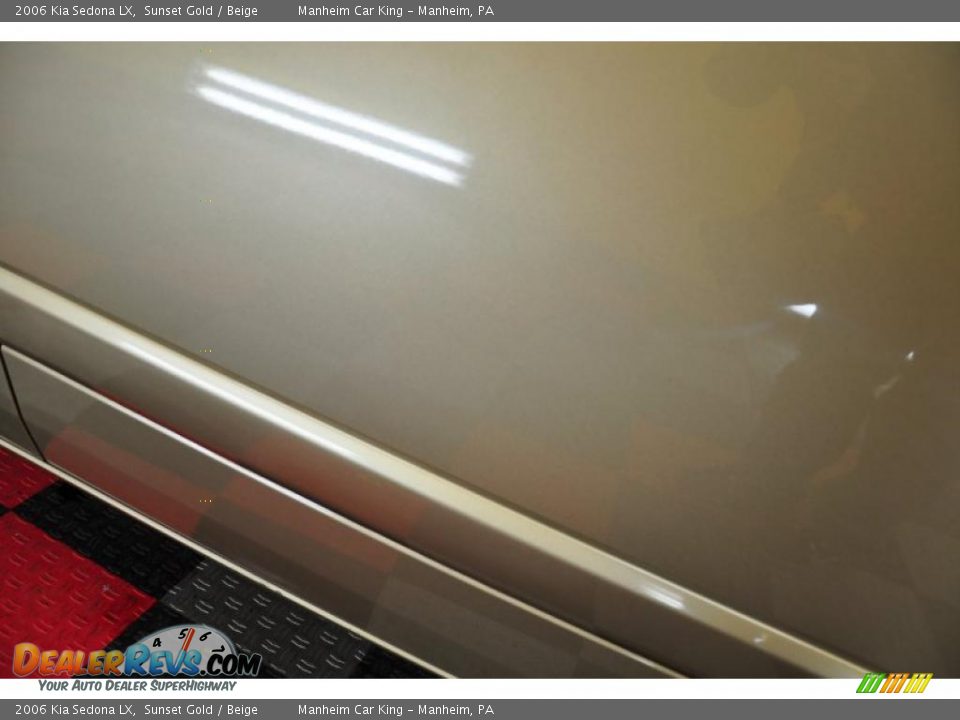 2006 Kia Sedona LX Sunset Gold / Beige Photo #26