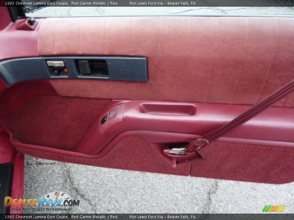 Door Panel of 1993 Chevrolet Lumina Euro Coupe Photo #21
