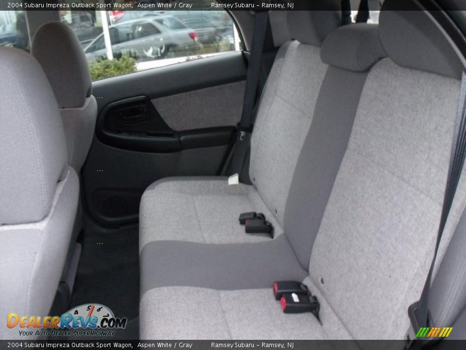 2004 Subaru Impreza Outback Sport Wagon Aspen White / Gray Photo #10