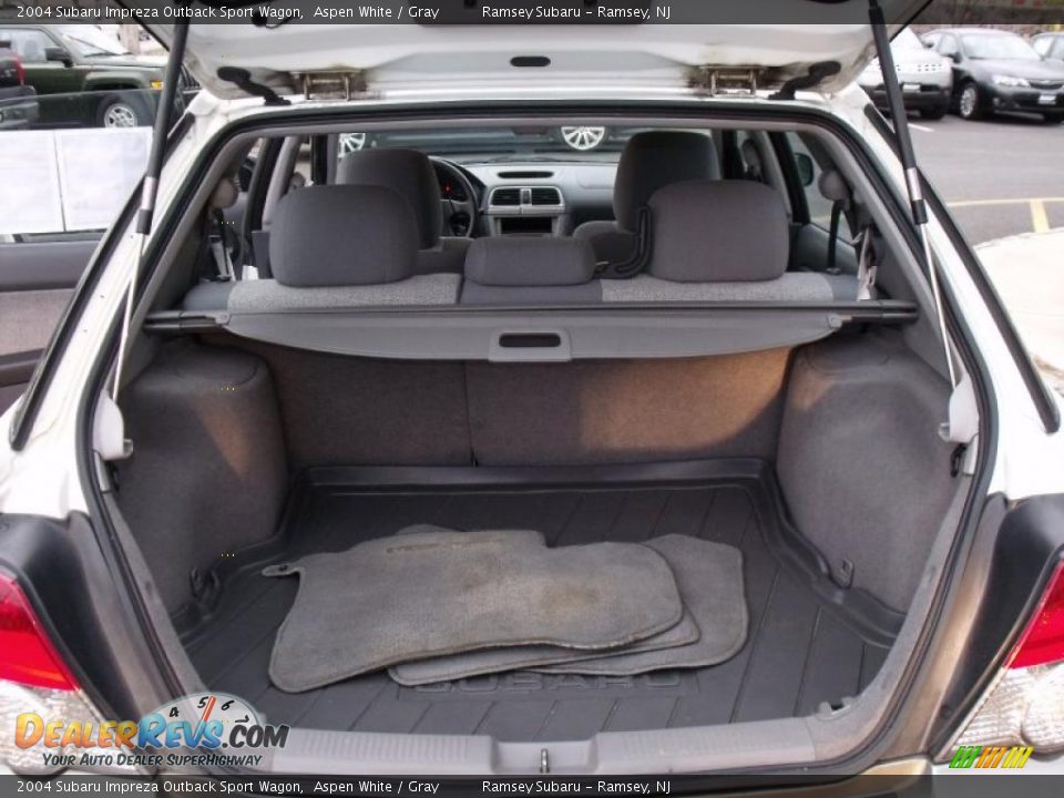 2004 Subaru Impreza Outback Sport Wagon Aspen White / Gray Photo #11