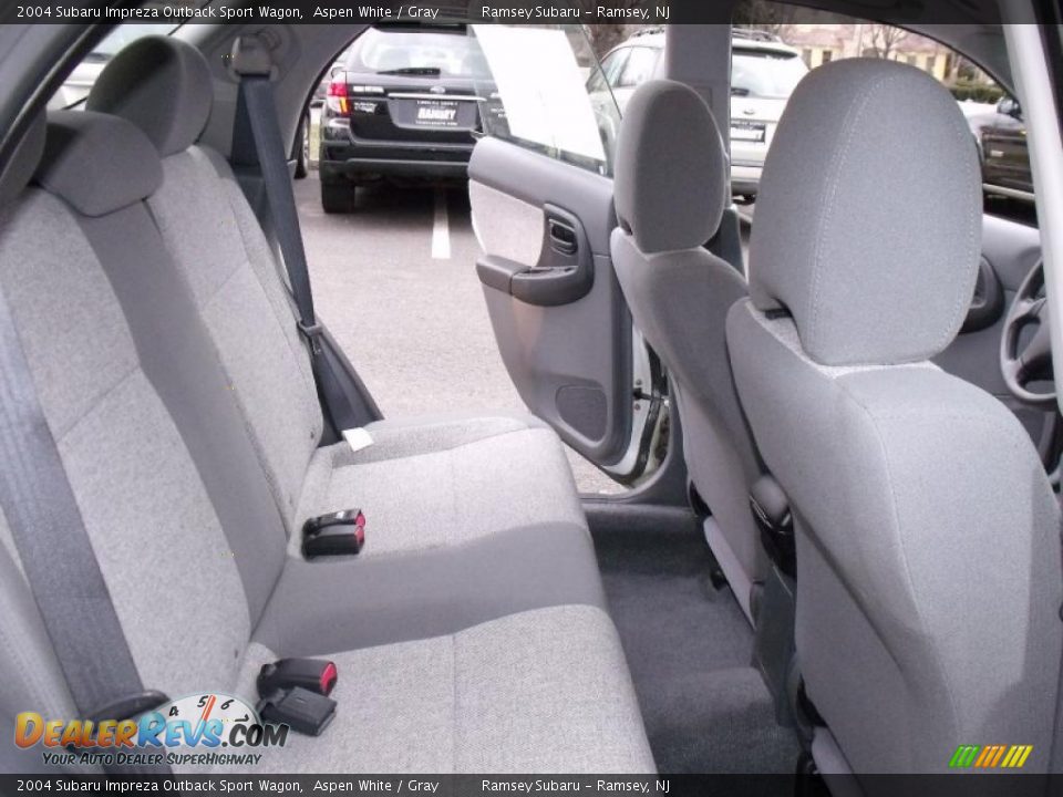 2004 Subaru Impreza Outback Sport Wagon Aspen White / Gray Photo #12