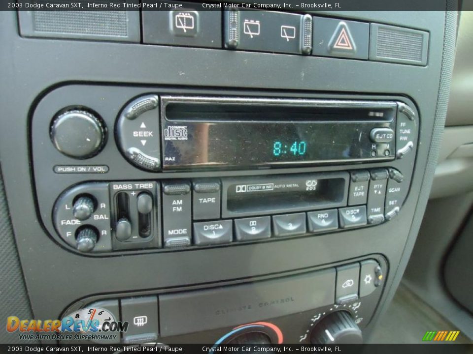 Controls of 2003 Dodge Caravan SXT Photo #29