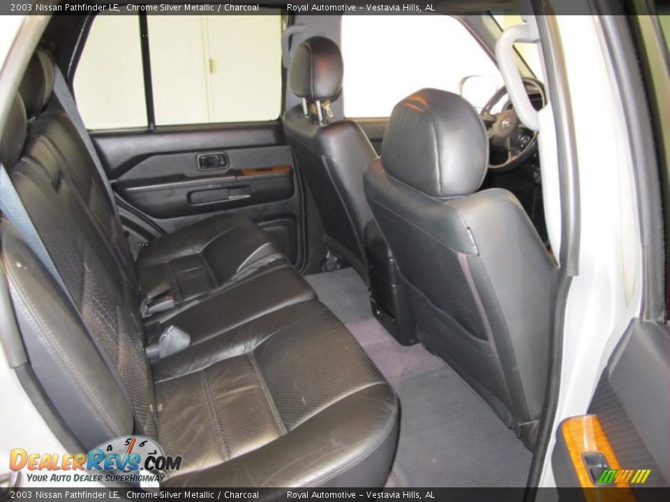 2003 Nissan Pathfinder LE Chrome Silver Metallic / Charcoal Photo #8