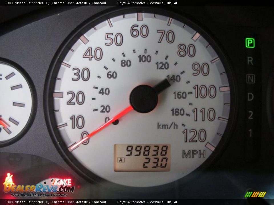 2003 Nissan Pathfinder LE Chrome Silver Metallic / Charcoal Photo #16
